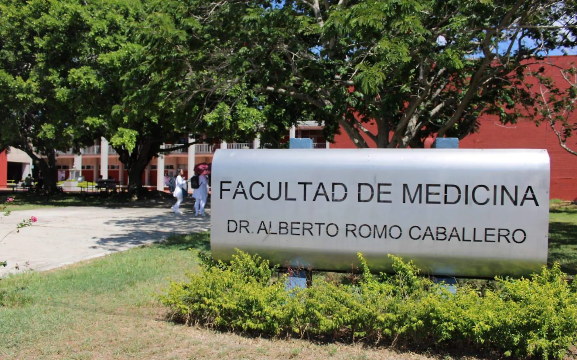 Cumple 73 años, Facultad de Medicina de la UAT  Teresa Macías (1)